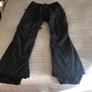 Burton snow pants like new!
